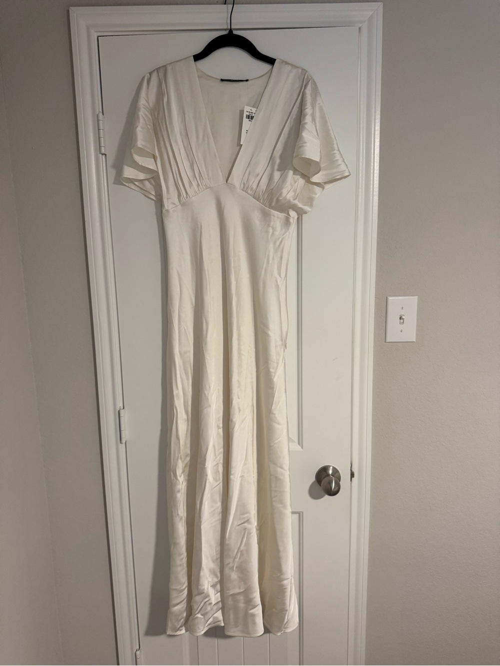 Abercrombie & Fitch Cream V-Neck Maxi Dress
